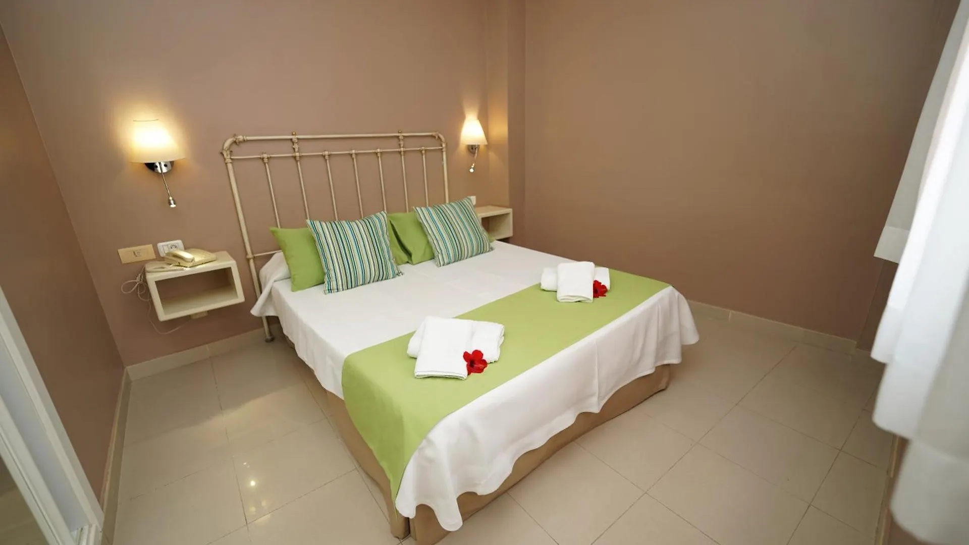 Hotel Rf Astoria - Adults Only Puerto de la Cruz  3*, Puerto de la Cruz (Tenerife) Spagna